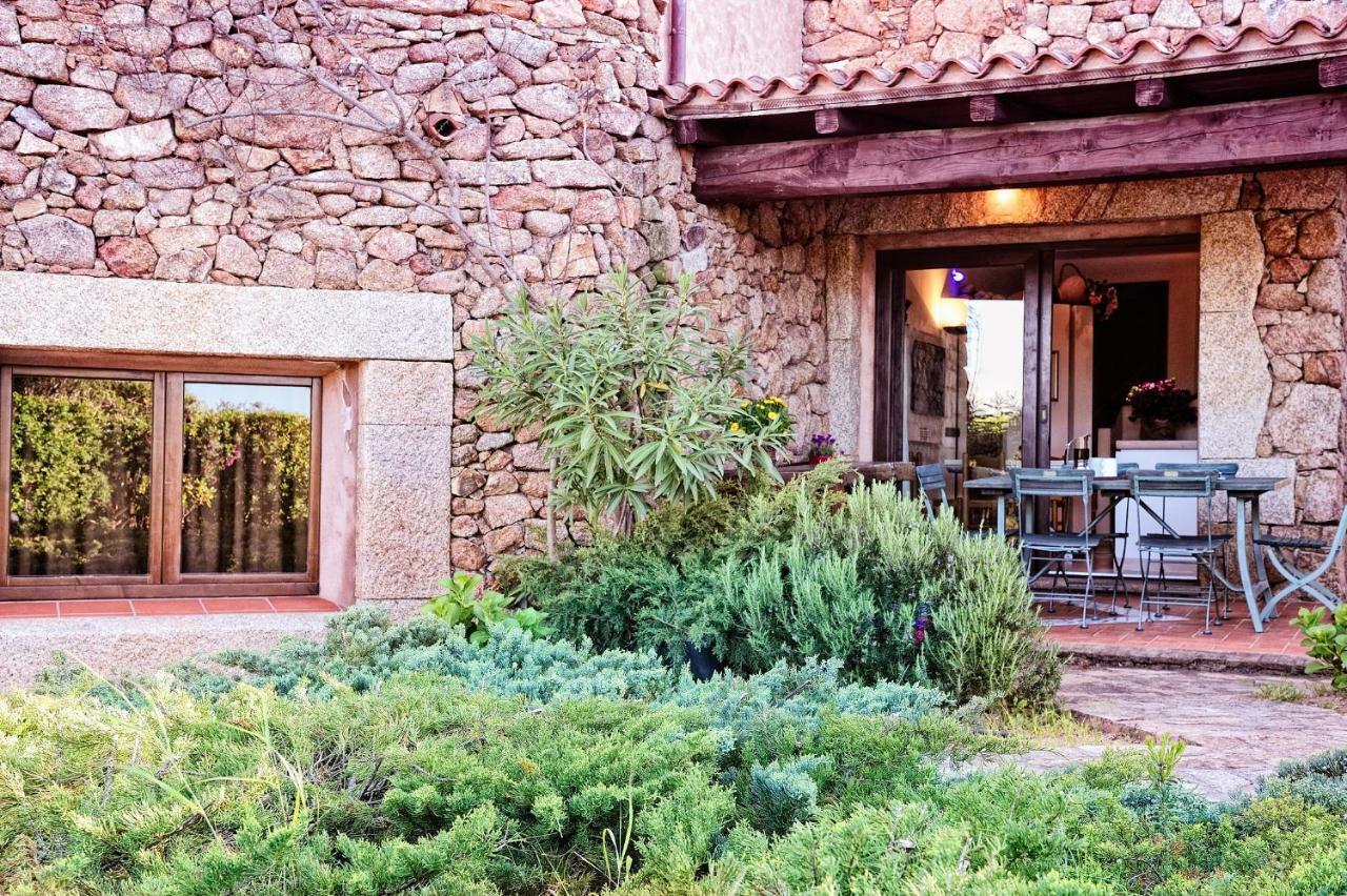 Residence L'Ea Di Lavru - Appartamenti Mono-Bilo-Trilocali Porto San Paolo  Kültér fotó