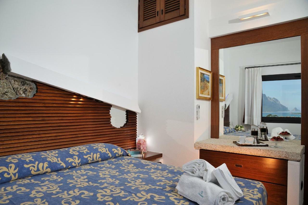 Residence L'Ea Di Lavru - Appartamenti Mono-Bilo-Trilocali Porto San Paolo  Kültér fotó