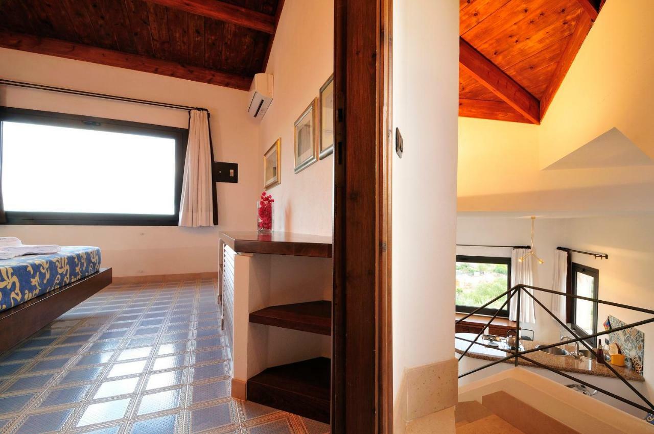 Residence L'Ea Di Lavru - Appartamenti Mono-Bilo-Trilocali Porto San Paolo  Kültér fotó